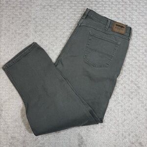 Wrangler Authentics Jeans Men's Size 44x32 Straight Leg Grey Denim Jeans Stretch